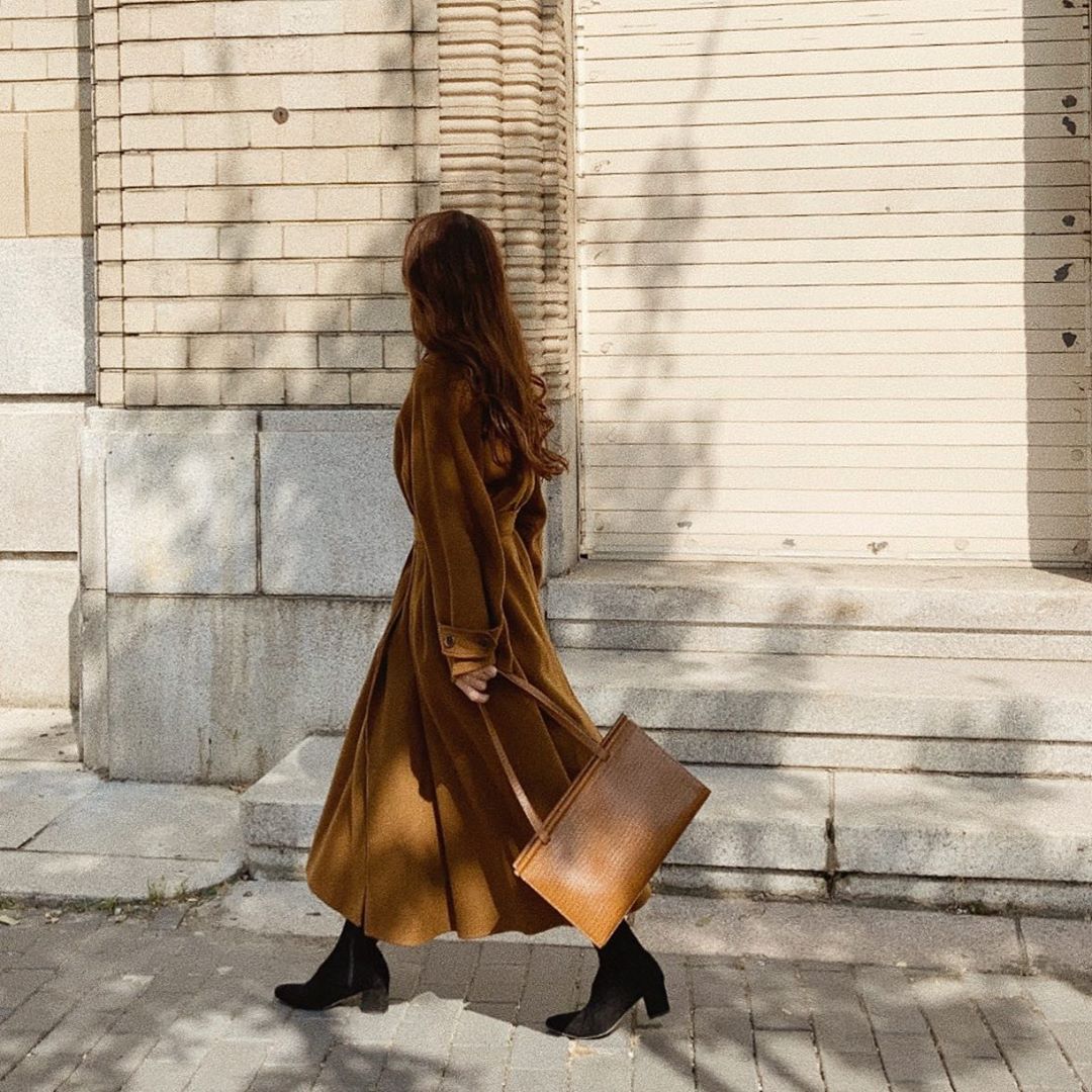 Hà Tăng chỉ chọn đúng 3 kiểu boots này cho mùa lạnh, diện từ năm này qua năm khác cũng không lỗi mốt - Ảnh 5. Hà Tăng chỉ chọn đúng 3 kiểu boots này cho mùa lạnh, diện từ năm này qua năm khác cũng không lỗi mốt - Ảnh 5.