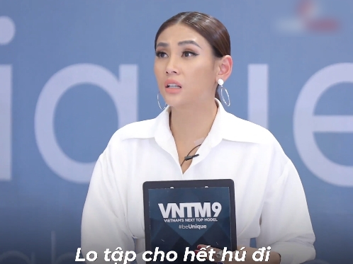 Vietnam's Next Top Model: Hotboy xứ Nghệ vác bụng mỡ đi catwalk, Nam Trung mỉa mai không giảm cân sẽ "lót lá chuối" mời về - Ảnh 5. Vietnam’s Next Top Model: Nam Trung mỉa mai thí sinh “dưới lớp mỡ mọi thứ rất đẹp”, dọa lót lá chuối đuổi về nếu không giảm cân Vietnam's Next Top Model: Hotboy xứ Nghệ vác bụng mỡ đi catwalk, Nam Trung mỉa mai không giảm cân sẽ "lót lá chuối" mời về - Ảnh 5. Vietnam’s Next Top Model: Nam Trung mỉa mai thí sinh “dưới lớp mỡ mọi thứ rất đẹp”, dọa lót lá chuối đuổi về nếu không giảm cân