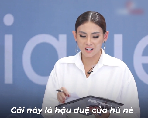 Vietnam's Next Top Model: Hotboy xứ Nghệ vác bụng mỡ đi catwalk, Nam Trung mỉa mai không giảm cân sẽ "lót lá chuối" mời về - Ảnh 6. Vietnam’s Next Top Model: Nam Trung mỉa mai thí sinh “dưới lớp mỡ mọi thứ rất đẹp”, dọa lót lá chuối đuổi về nếu không giảm cân Vietnam's Next Top Model: Hotboy xứ Nghệ vác bụng mỡ đi catwalk, Nam Trung mỉa mai không giảm cân sẽ "lót lá chuối" mời về - Ảnh 6. Vietnam’s Next Top Model: Nam Trung mỉa mai thí sinh “dưới lớp mỡ mọi thứ rất đẹp”, dọa lót lá chuối đuổi về nếu không giảm cân