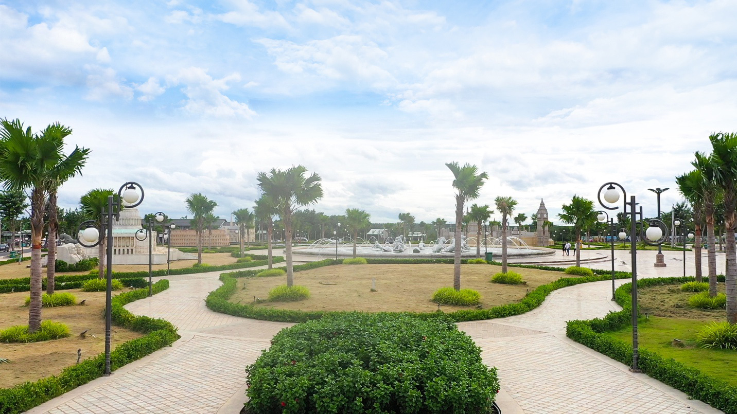 Check-in “5 nước” chỉ trong 1 ngày - Ảnh 1. Check-in “5 nước” chỉ trong 1 ngày - Ảnh 1.