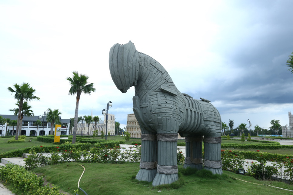 Check-in “5 nước” chỉ trong 1 ngày - Ảnh 5. Check-in “5 nước” chỉ trong 1 ngày - Ảnh 5.
