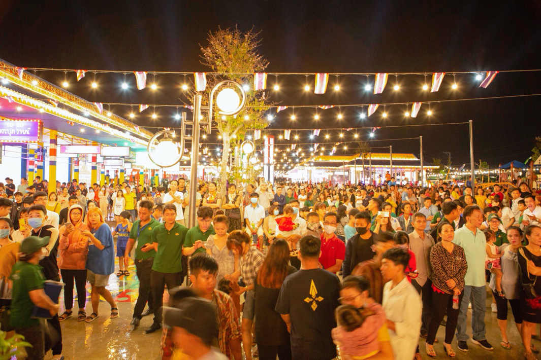 Check-in “5 nước” chỉ trong 1 ngày - Ảnh 7. Check-in “5 nước” chỉ trong 1 ngày - Ảnh 7.