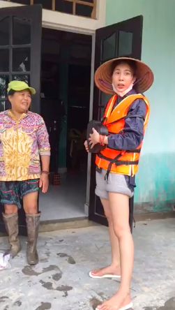 Thủy Tiên phản ứng gay gắt khi cư dân mạng nhắc tới Trấn Thành, Ngọc Trinh Thủy Tiên phản ứng gay gắt khi cư dân mạng nhắc tới Trấn Thành, Ngọc Trinh