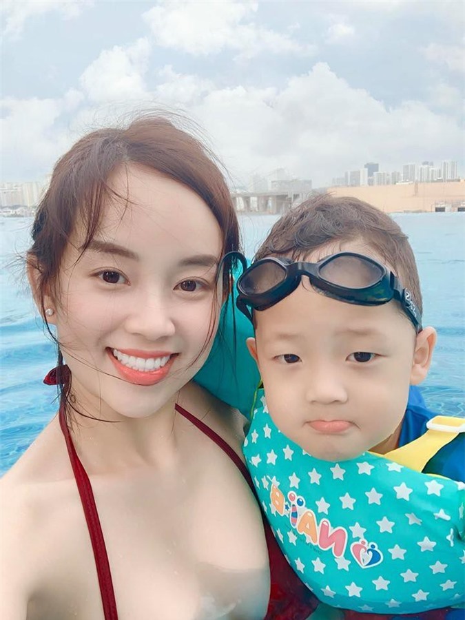 Con trai Ly Kute được mẹ chăm s&oacute;c hết mực, gần 5 tuổi nhưng chiều cao khiến cựu hot girl H&agrave; th&agrave;nh cũng phải bất ngờ - Ảnh 6.