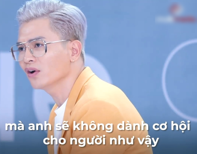 Vietnam's Next Top Model: Lộ diện thí sinh được Nam Trung - Võ Hoàng Yến thiên vị ra mặt dù phải đi catwalk 3 lần vì quá xấu - Ảnh 4. Vietnam's Next Top Model: Lộ diện thí sinh được Nam Trung - Võ Hoàng Yến thiên vị ra mặt dù phải đi catwalk 3 lần vì quá xấu - Ảnh 4.