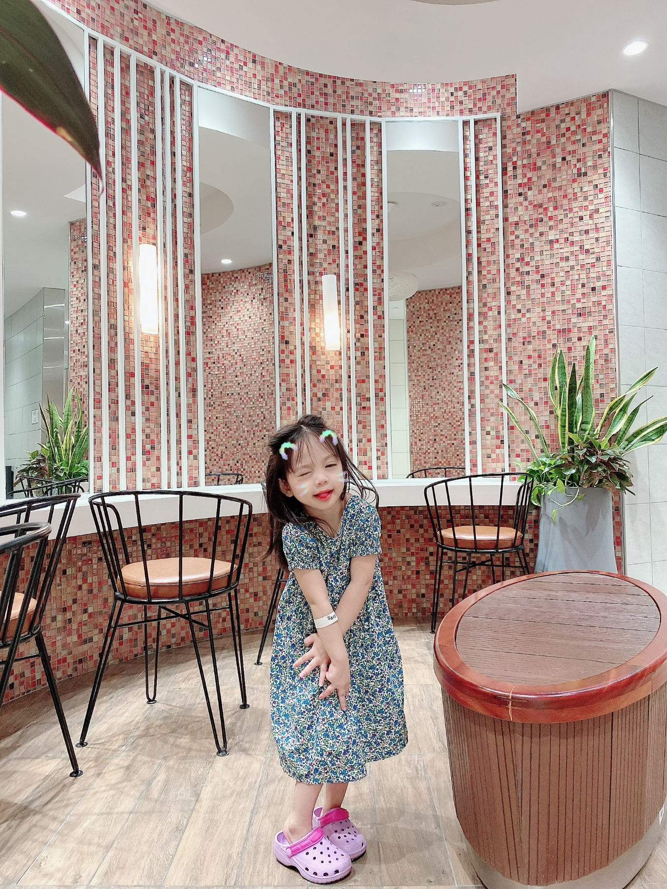 Bật mí những bí mật bất ngờ của khu vực trang điểm tại AEON MALL, chẳng trách chị em lại mê mẩn đến thế - Ảnh 2.