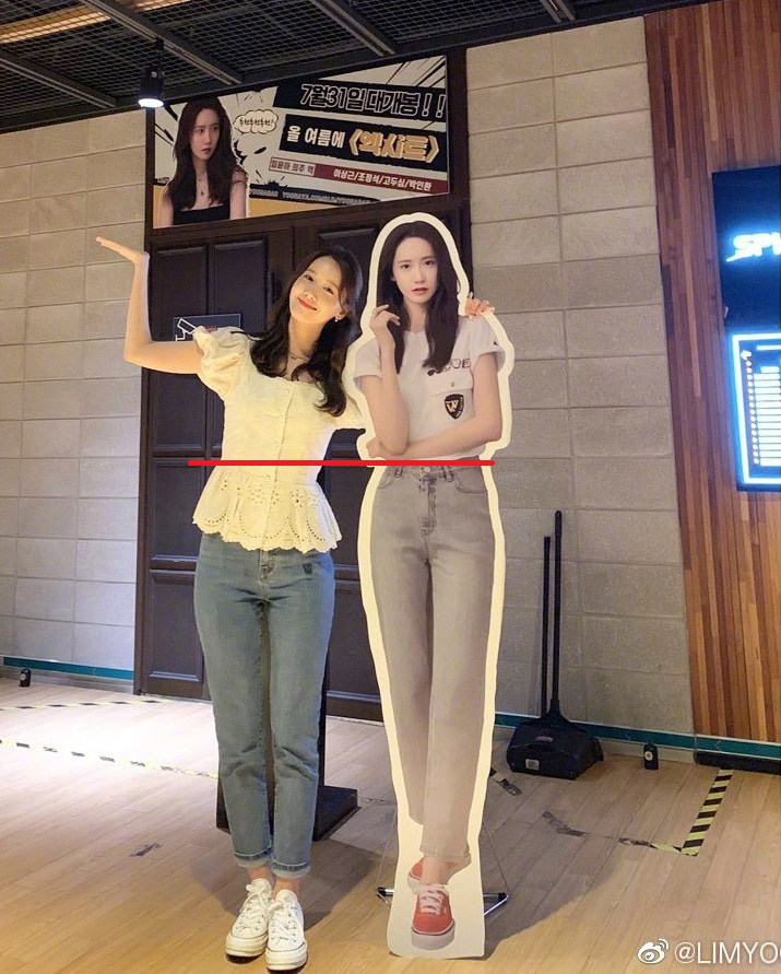 Đứng cạnh bản sao, Yoona tự bóc kéo chân dài quá lố nhưng lại được khen dễ thương siêu cấp - Ảnh 2. Đứng cạnh bản sao, Yoona tự bóc kéo chân dài quá lố nhưng lại được khen dễ thương siêu cấp - Ảnh 2.