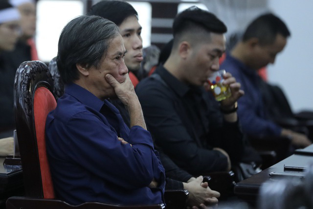 Cả nước tiễn đưa 13 liệt sĩ hy sinh khi đi cứu hộ Rào Trăng 3 - Ảnh 14. Cả nước tiễn đưa 13 liệt sĩ hy sinh khi đi cứu hộ Rào Trăng 3 - Ảnh 14.