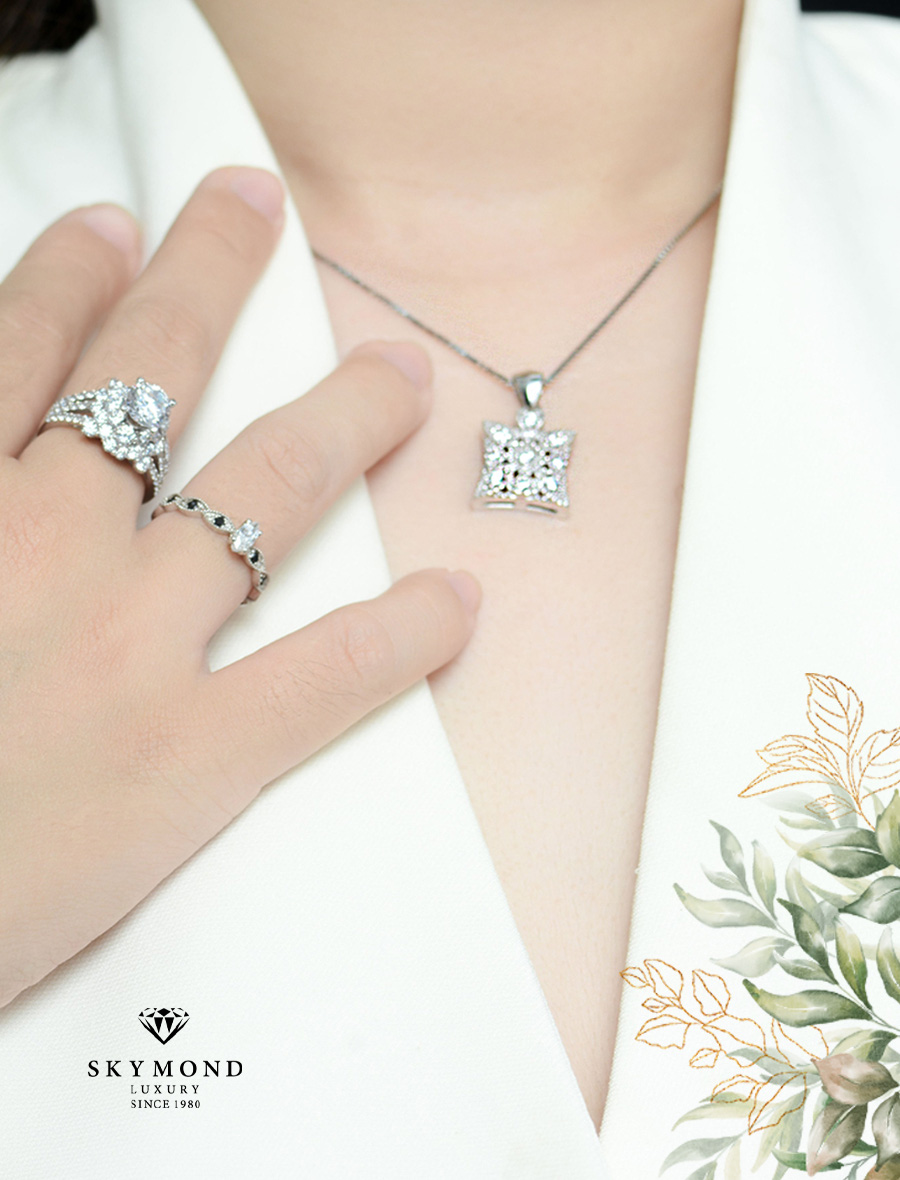 Những món trang sức kinh điển phải có của quý bà - Ảnh 4. Những món trang sức kinh điển phải có của quý bà - Ảnh 4.