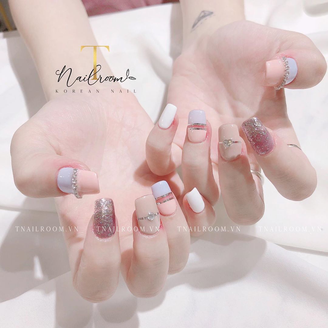 12 mẫu nail xinh hết nấc cho các cô gái “quẩy” 20/10, không làm thì phí lắm đây này - Ảnh 5.