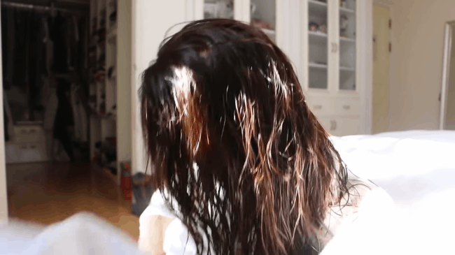 Chủ salon tóc người Hàn chỉ ra sai lầm hủy hoại tóc khi gội đầu: Gái Hàn không bao giờ mắc phải vì hại tóc cực kỳ - Ảnh 5. Chủ salon tóc người Hàn chỉ ra sai lầm hủy hoại tóc khi gội đầu: Gái Hàn không bao giờ mắc phải vì hại tóc cực kỳ - Ảnh 5.
