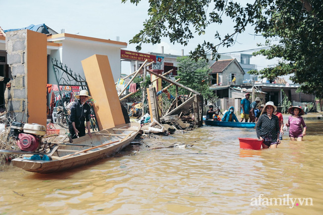 Hậu cảnh khi lũ rút ở Quảng Bình (ảnh Gia Đoàn)