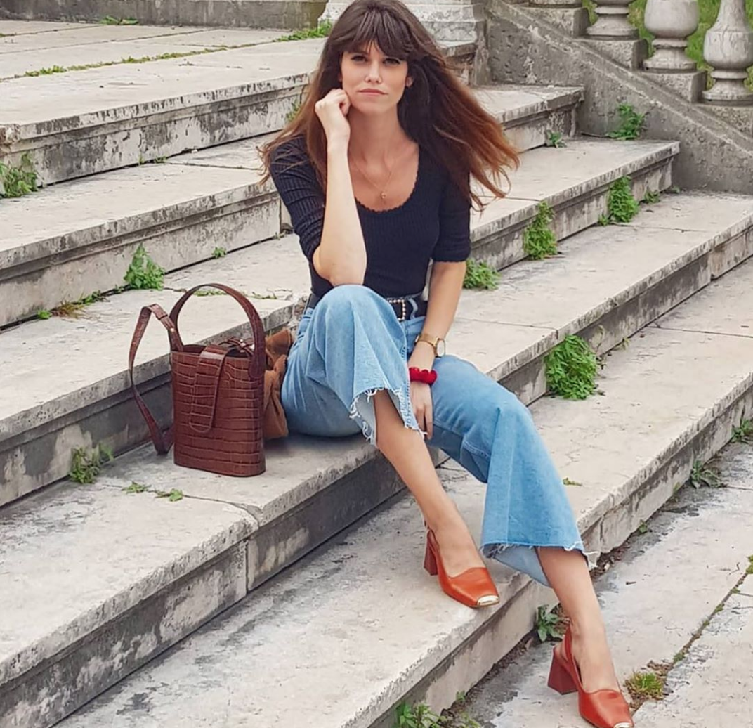 Áo blouse + quần jeans: Combo giúp nàng công sở trông sang như gái Pháp trong ngày Thu - Ảnh 10. Áo blouse + quần jeans: Combo giúp nàng công sở trông sang như gái Pháp trong ngày Thu - Ảnh 10.