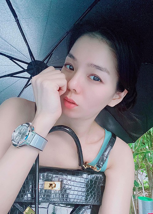Ký tên vào đơn ly hôn chấm dứt cuộc hôn nhân 10 năm, Lệ Quyên đã có sự thay đổi “180 độ”: Chẳng những năng khoe body gợi cảm mà còn vô số “triết lý” sâu sắc - Ảnh 9. Kết thúc cuộc hôn nhân 10 năm, Lệ Quyên đã có sự thay đổi “180 độ”: Chẳng những năng khoe body gợi cảm mà còn chia sẻ vô số “triết lý” sâu sắc Ký tên vào đơn ly hôn chấm dứt cuộc hôn nhân 10 năm, Lệ Quyên đã có sự thay đổi “180 độ”: Chẳng những năng khoe body gợi cảm mà còn vô số “triết lý” sâu sắc - Ảnh 9. Kết thúc cuộc hôn nhân 10 năm, Lệ Quyên đã có sự thay đổi “180 độ”: Chẳng những năng khoe body gợi cảm mà còn chia sẻ vô số “triết lý” sâu sắc