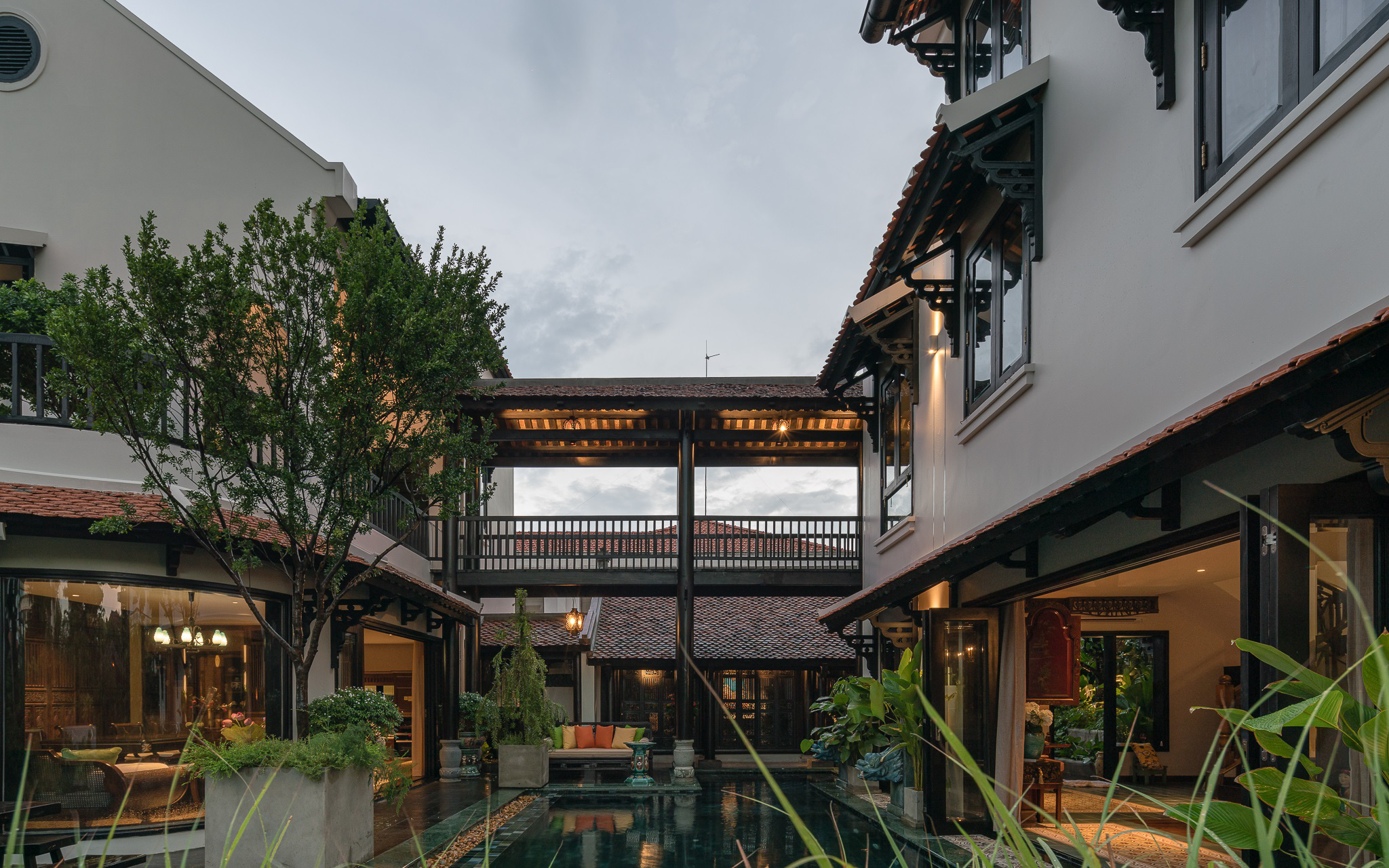 Căn nhà 500m² "giấu" những bình dị an yên của lứa đôi hạnh phúc giữa tấp nập phố phường ở Quận 2, Sài Gòn a 91 1603870687766722161016 0 0 1280 2048 crop 16040333956401866189673 - Căn nhà 500m² "giấu" những bình dị an yên của lứa đôi hạnh phúc giữa tấp nập phố phường ở Quận 2, Sài Gòn