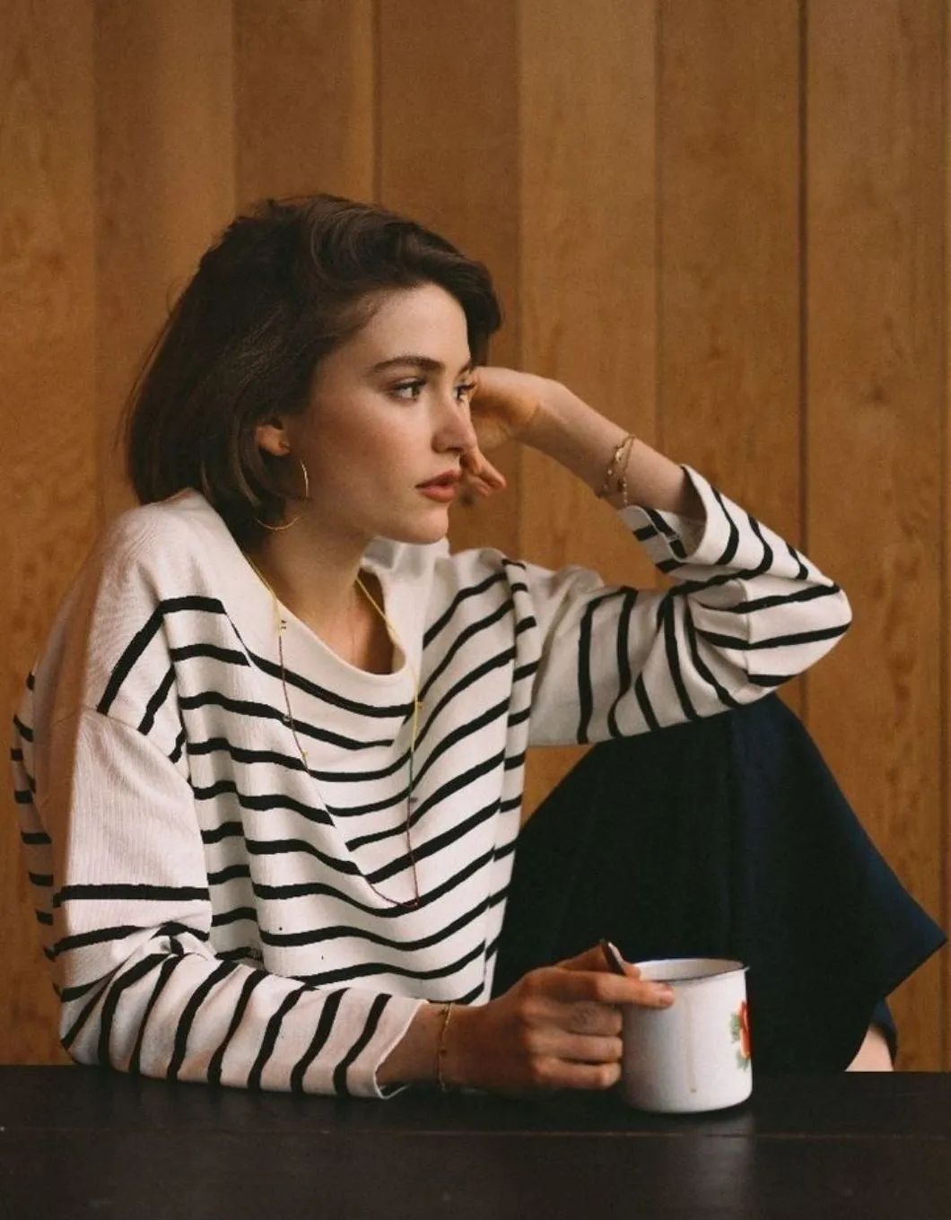 Thiếu đi 1 chiếc áo kẻ là bạn đã tự đánh điểm style tụt đi vài phần so với đồng nghiệp - Ảnh 2. Thiếu đi 1 chiếc áo kẻ là bạn đã tự đánh điểm style tụt đi vài phần so với đồng nghiệp - Ảnh 2.