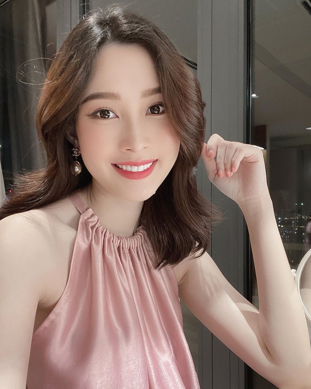 Để giữ gìn nhan sắc tuổi 30, các sao Vbiz cũng có chiêu riêng - Ảnh 7. Để giữ gìn nhan sắc tuổi 30, các sao Vbiz cũng có chiêu riêng - Ảnh 7.