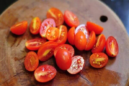 Nếu chị em đã chán ăn rau củ luộc trong mỗi bữa cơm, món salad xanh mướt vừa ngon, vừa bắt mắt này sẽ giúp bạn đổi vị mà chỉ tốn 5 phút chế biến! - Ảnh 3.