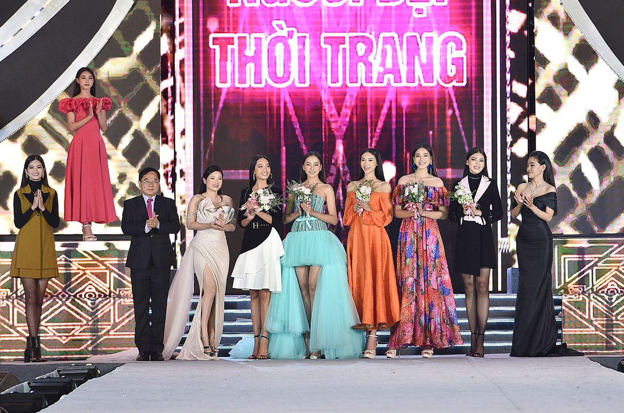 Lộ diện top 5 Người đẹp Thời trang của Hoa hậu Việt Nam 2020, Doãn Hải My mất hút vì nhường chỗ cho bản sao Jennie? - Ảnh 2.
