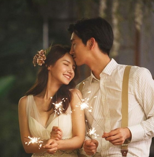 Nếu một người đàn ông dành cho bạn 5 nụ hôn trên 5 vị trí cơ thể đặc biệt này, bạn hoàn toàn có thể yên tâm vào tình yêu nồng cháy và chân thành của anh ấy - Ảnh 1. Nếu một người đàn ông dành cho bạn 5 nụ hôn trên 5 vị trí cơ thể đặc biệt này, bạn hoàn toàn có thể yên tâm vào tình yêu nồng cháy và chân thành của anh ấy - Ảnh 1.