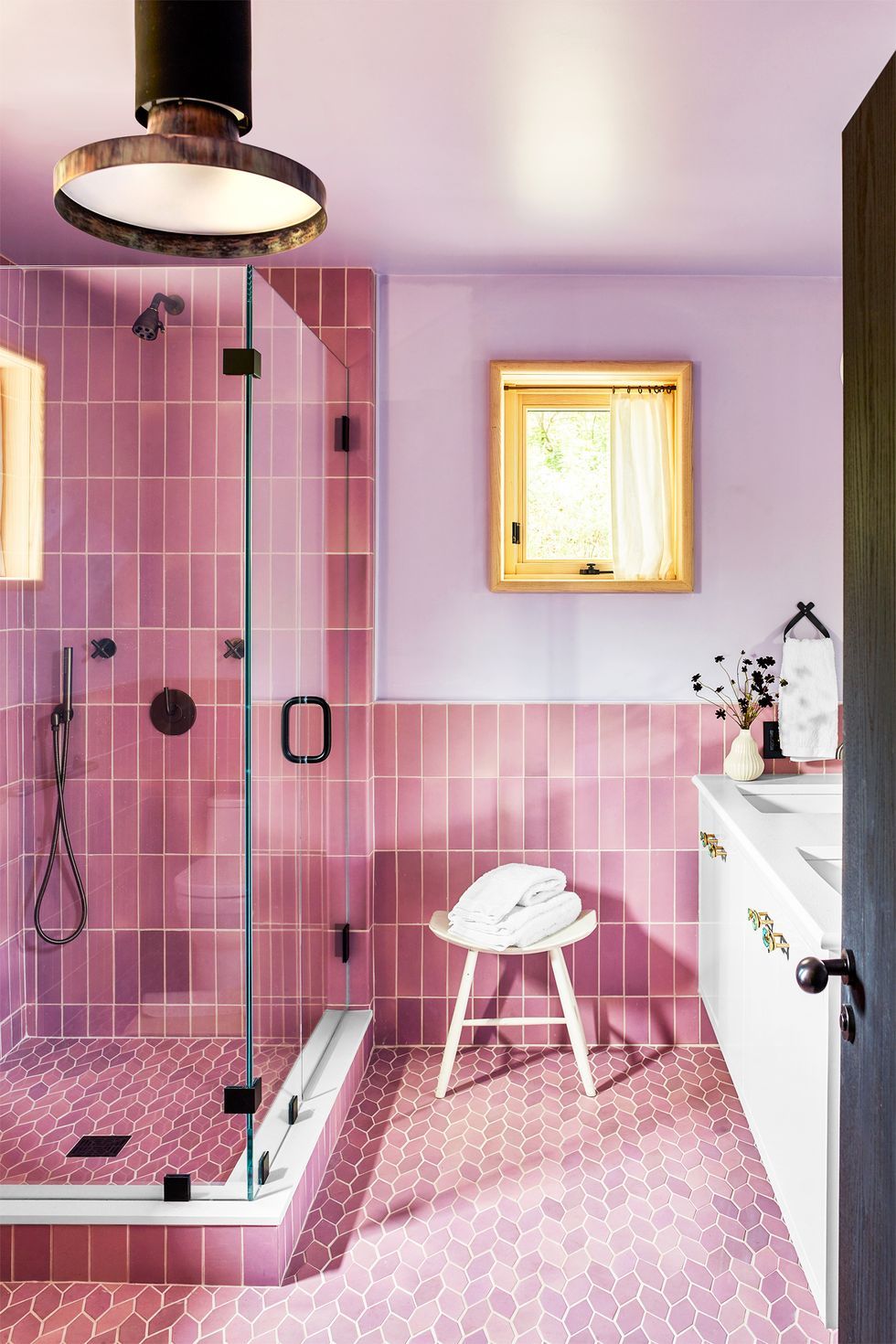 Tips to make small bathrooms more open and spacious - Photo 2.