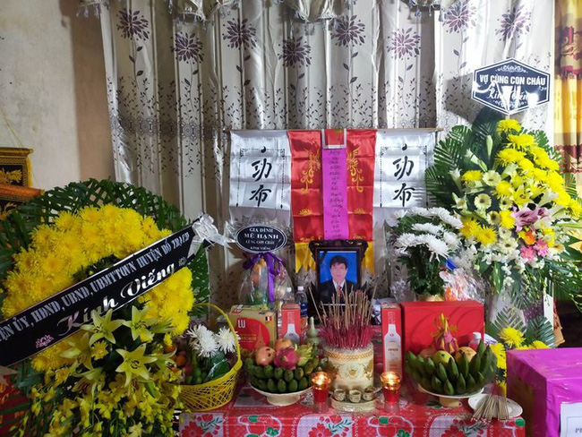 Chủ tịch xã qua đời vì nhiễm trùng sau nhiều ngày dầm mình trong nước lũ giúp dân, cảnh báo loại vi khuẩn cực độc trong mùa mưa lũ - Ảnh 1. Chủ tịch xã qua đời vì nhiễm trùng sau nhiều ngày dầm mình trong nước lũ giúp dân, cảnh báo loại vi khuẩn cực độc trong mùa mưa lũ - Ảnh 1.