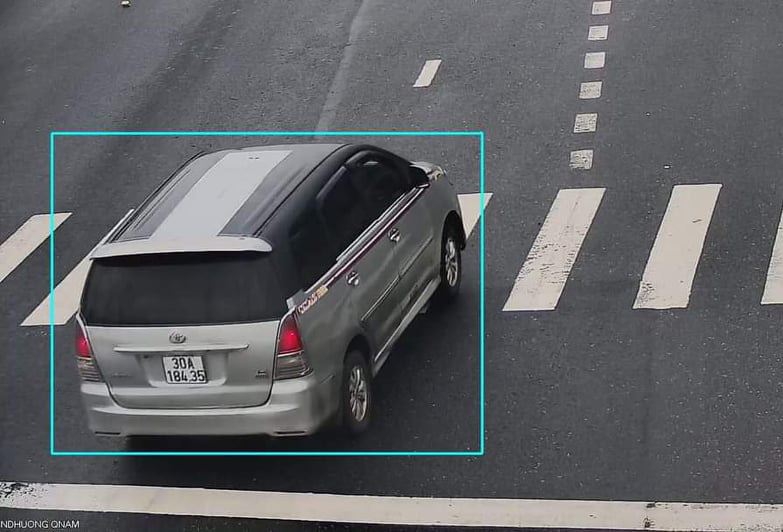 Bắt kẻ đi ôtô cứu trợ miền Trung lừa cụ bà 83 tuổi lấy vàng và 6,5 triệu đồng - Ảnh 4. Bắt kẻ đi ôtô cứu trợ miền Trung lừa cụ bà 83 tuổi lấy vàng và 6,5 triệu đồng - Ảnh 4.