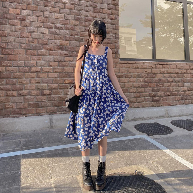 Mix & Phối - Diện đồ đẹp mà không biết chọn giày coi như bỏ: combat boots đang hot rần rần không khó "xơi" như bạn tưởng - chanvaydep.net 6 Mix & Phối - Diện đồ đẹp mà không biết chọn giày coi như bỏ: combat boots đang hot rần rần không khó "xơi" như bạn tưởng - chanvaydep.net 6