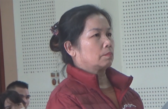 Bà lừa bán cháu họ sang Trung Quốc lấy 5 triệu đồng - Ảnh 1. Bà lừa bán cháu họ sang Trung Quốc lấy 5 triệu đồng - Ảnh 1.