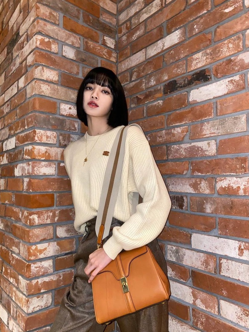Đáng sắm nhất lúc này là áo len trắng vì có 10 cách diện trang nhã đẹp mê, nàng nào cũng áp dụng được - Ảnh 4. Đáng sắm nhất lúc này là áo len trắng vì có 10 cách diện trang nhã đẹp mê, nàng nào cũng áp dụng được - Ảnh 4.