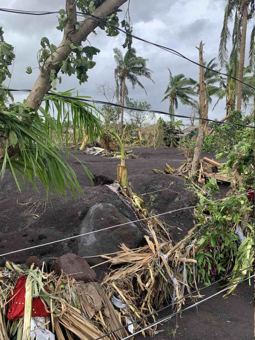Bão Goni tha Manila, Philippines hứng tiếp cơn bão mới - Ảnh 2.