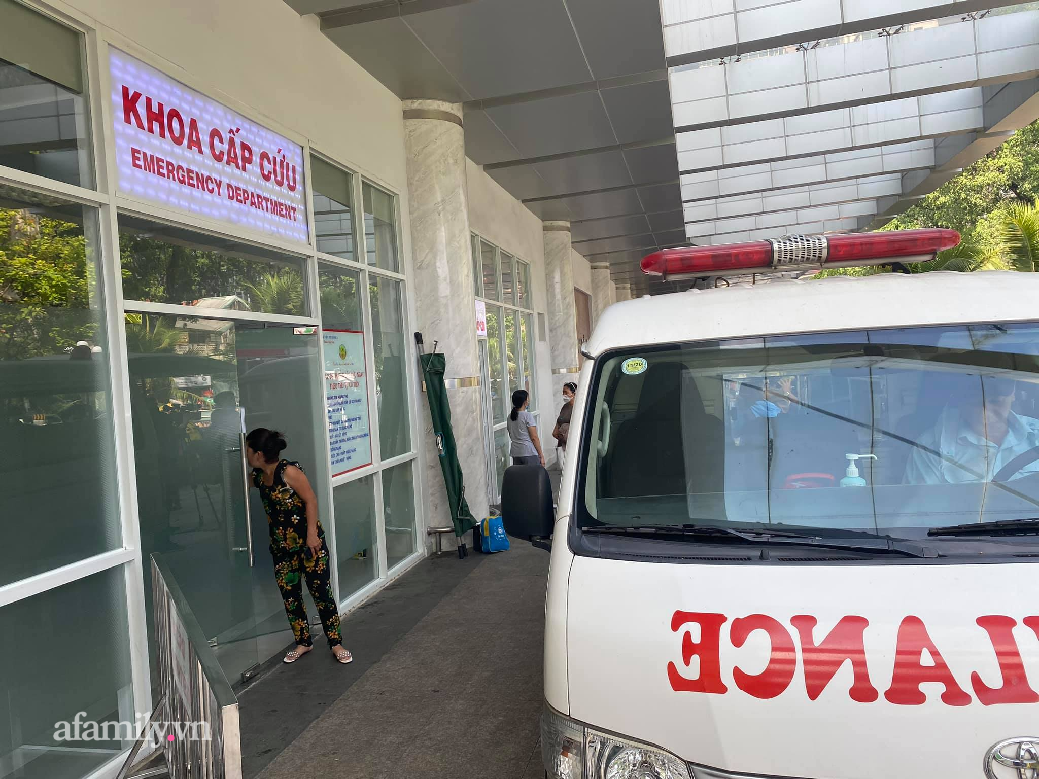 TP.HCM: Bé gái 3 tuổi nguy kịch vì chấn thương sọ não, nghi bị mẹ đẻ bạo hành - Ảnh 1. TP.HCM: Bé gái 3 tuổi nguy kịch vì chấn thương sọ não, nghi bị mẹ đẻ bạo hành - Ảnh 1.