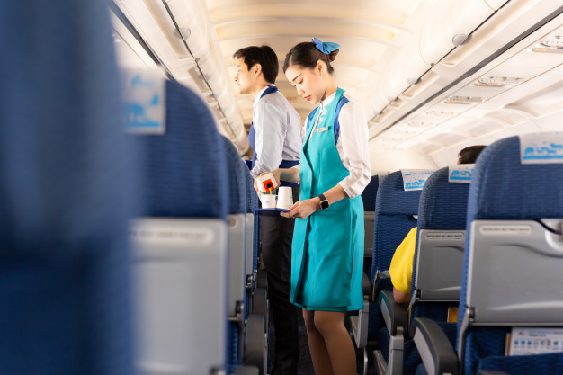 Muôn vàn bí mật đằng sau chiếc đồng hồ bất ly thân của mỗi tiếp viên hàng không khi lên máy bay, hóa ra công dụng chẳng dừng lại ở việc xem giờ - Ảnh 3. Muôn vàn bí mật đằng sau chiếc đồng hồ bất ly thân của mỗi tiếp viên hàng không khi lên máy bay, hóa ra công dụng chẳng dừng lại ở việc xem giờ - Ảnh 3.