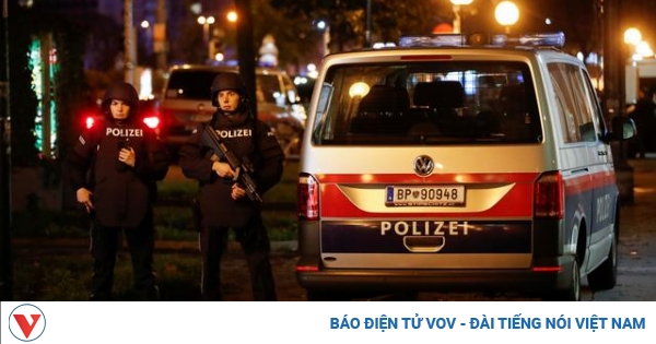 Tấn công khủng bố tại Áo: “Đêm ác mộng” trước ngày tái phong tỏa - Ảnh 1.