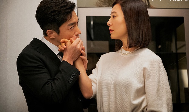 Ký đơn ly hôn xong, người chồng tức tối tháo ảnh cưới mang vứt, ai ngờ thứ rơi ra sau khung ảnh khiến anh hối hận cùng cực - Ảnh 2. Ký đơn ly hôn xong, người chồng tức tối tháo ảnh cưới mang vứt, ai ngờ thứ rơi ra sau khung ảnh khiến anh hối hận cùng cực - Ảnh 2.