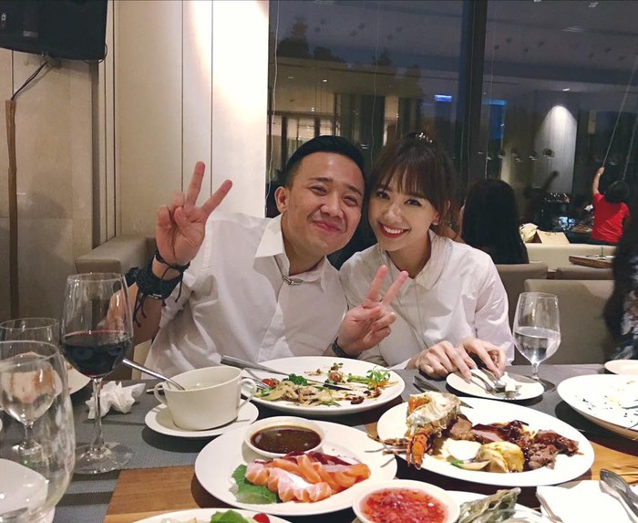 MXH xuất hiện thông tin về địa điểm giúp Trấn Thành “cưa đổ” Hari Won chỉ sau 3 buổi, người trong cuộc liền phản ứng gắt MXH xuất hiện thông tin về địa điểm giúp Trấn Thành “cưa đổ” Hari Won chỉ sau 3 buổi, người trong cuộc liền phản ứng gắt