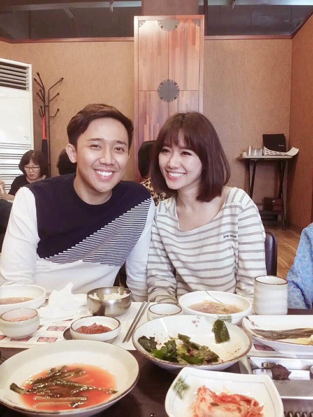 MXH xuất hiện thông tin về địa điểm giúp Trấn Thành “cưa đổ” Hari Won chỉ sau 3 buổi, người trong cuộc liền phản ứng gắt MXH xuất hiện thông tin về địa điểm giúp Trấn Thành “cưa đổ” Hari Won chỉ sau 3 buổi, người trong cuộc liền phản ứng gắt
