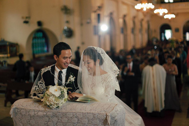 Vợ chồng Hà Tăng “trốn con” đi hẹn hò, biểu cảm e ấp bên chồng của “ngọc nữ” gây chú ý - Ảnh 3. Vợ chồng Hà Tăng “trốn con” đi hẹn hò, biểu cảm e ấp bên chồng của “ngọc nữ” gây chú ý Vợ chồng Hà Tăng “trốn con” đi hẹn hò, biểu cảm e ấp bên chồng của “ngọc nữ” gây chú ý - Ảnh 3. Vợ chồng Hà Tăng “trốn con” đi hẹn hò, biểu cảm e ấp bên chồng của “ngọc nữ” gây chú ý