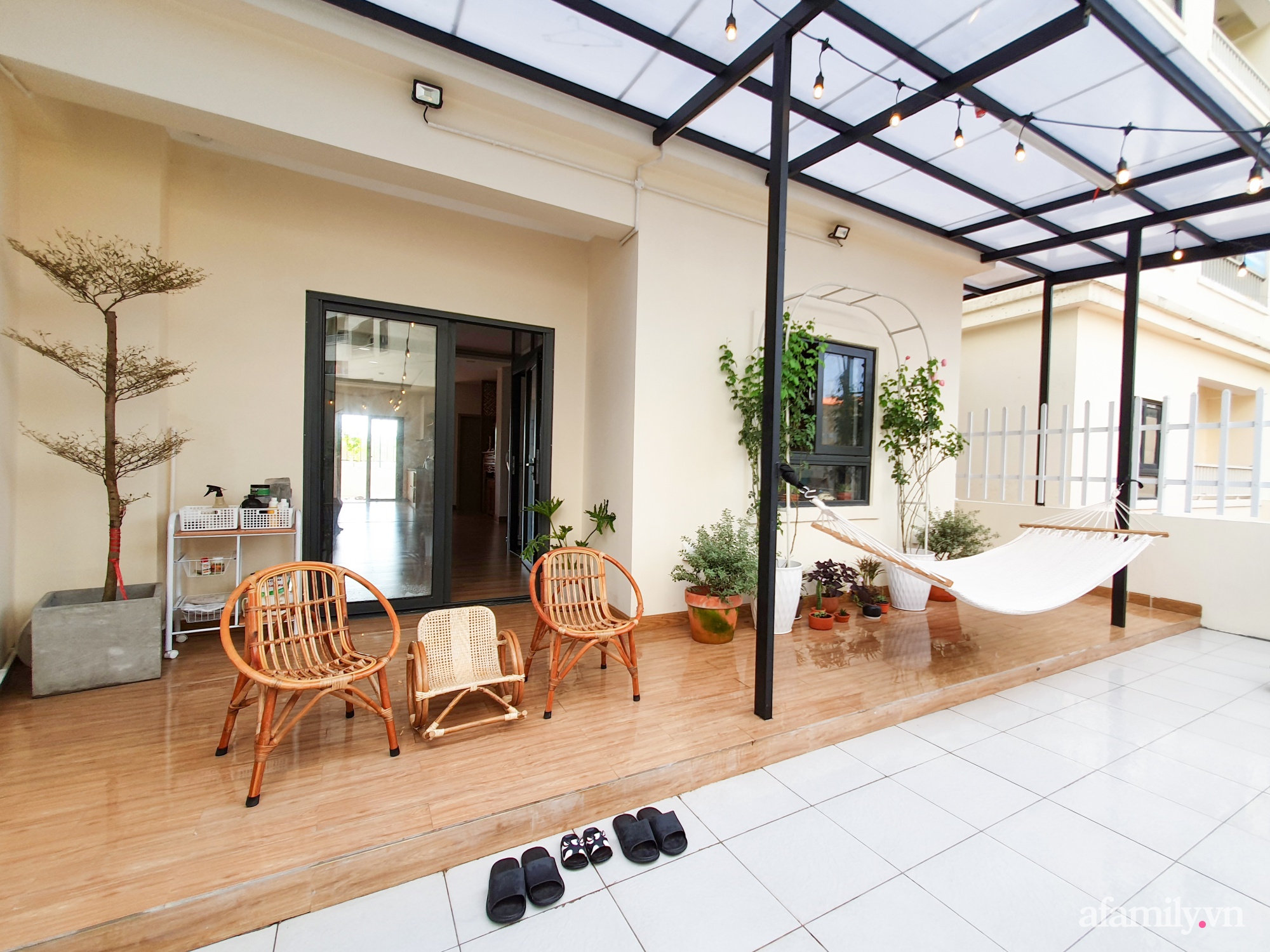 Căn hộ 180m² được vợ chồng trẻ cải tạo vừa ở vừa làm vườn có chi phí 550 triệu đồng ở Sài Gòn - Ảnh 14.