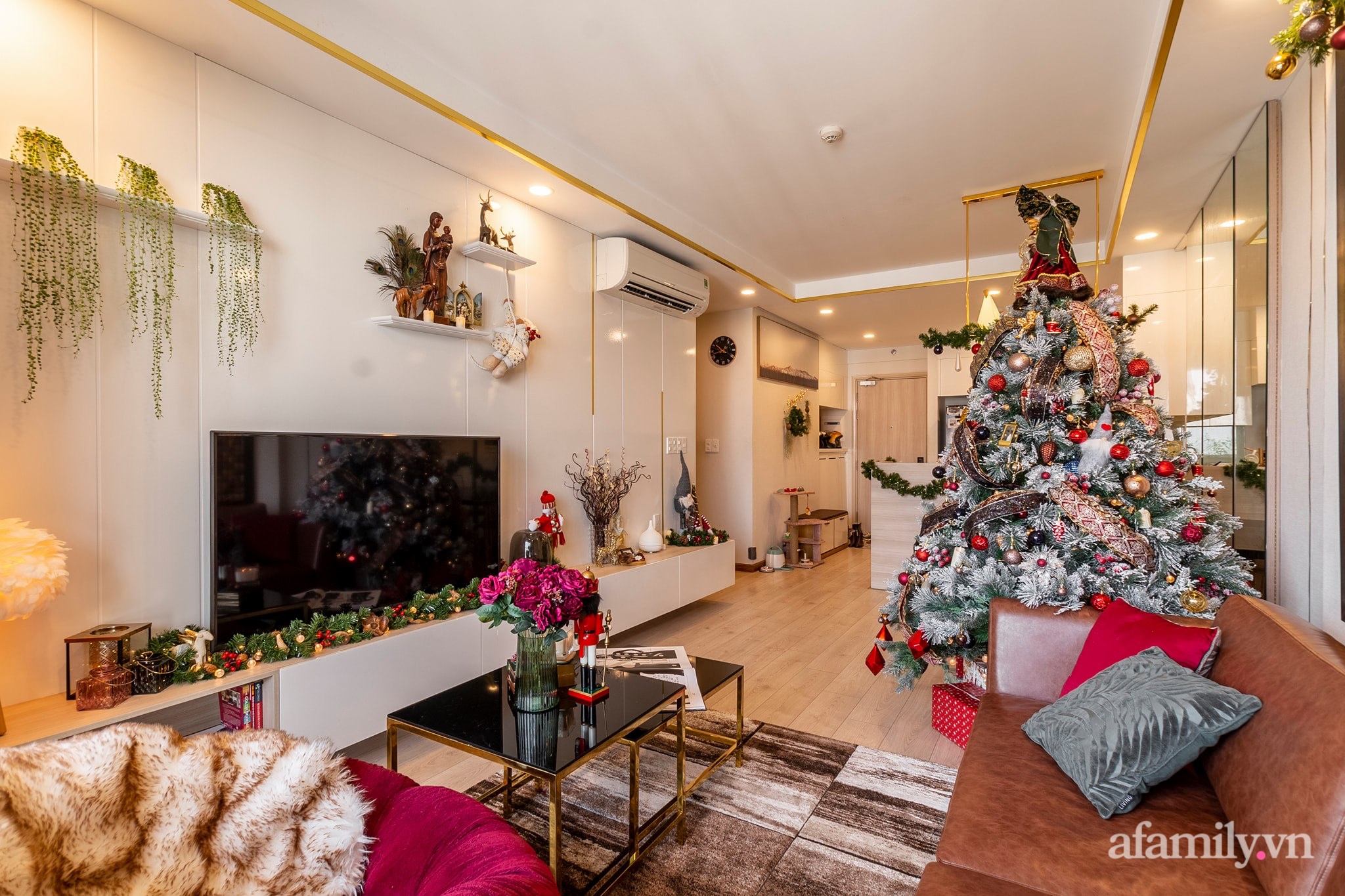 Chi 50 triệu đồng mua đồ trang trí, căn hộ Sài Gòn đẹp lịm tim đón Giáng sinh đang về - Ảnh 19.