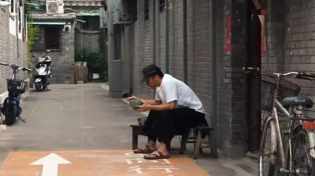Hình ảnh mới đây của Tạ Đình Phong khiến mọi người bất ngờ. Hình ảnh mới đây của Tạ Đình Phong khiến mọi người bất ngờ.