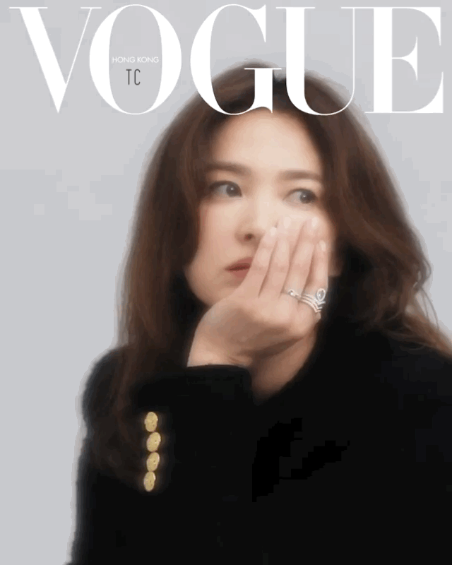 Vừa sang tuổi 40, Song Hye Kyo tung ngay hình ảnh theo 2 style đối lập: Khi là mỹ nữ Hong Kong, lúc lại như phu nhân nhà tài phiệt - Ảnh 1. Vừa sang tuổi 40, Song Hye Kyo tung ngay hình ảnh theo 2 style đối lập: Khi là mỹ nữ Hong Kong, lúc lại như phu nhân nhà tài phiệt - Ảnh 1.