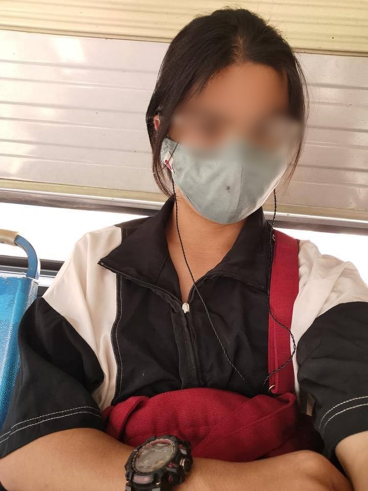 Chàng Trai Trẻ Bị Sàm Sỡ Trên Xe Bus Chỉ Vì Tóc Dài Giống Con Gái