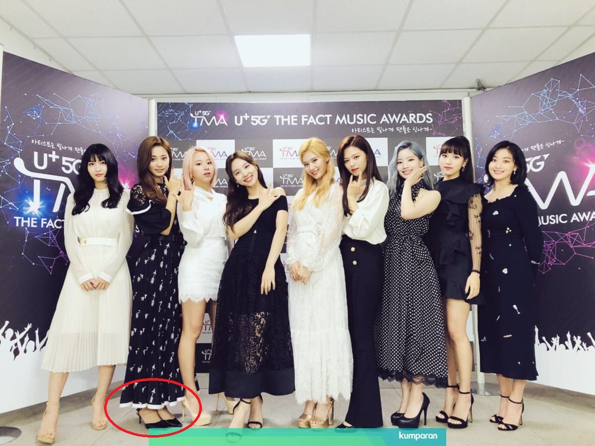 Cao tận 1m72 nhưng Tzuyu (TWICE) thường bị dìm thậm tệ đôi chân dài, trông bớt sang hẳn chỉ vì một mẫu giày sai trái - Ảnh 5. Cao tận 1m72 nhưng Tzuyu (TWICE) thường bị dìm thậm tệ đôi chân dài, trông bớt sang hẳn chỉ vì một mẫu giày sai trái - Ảnh 5.