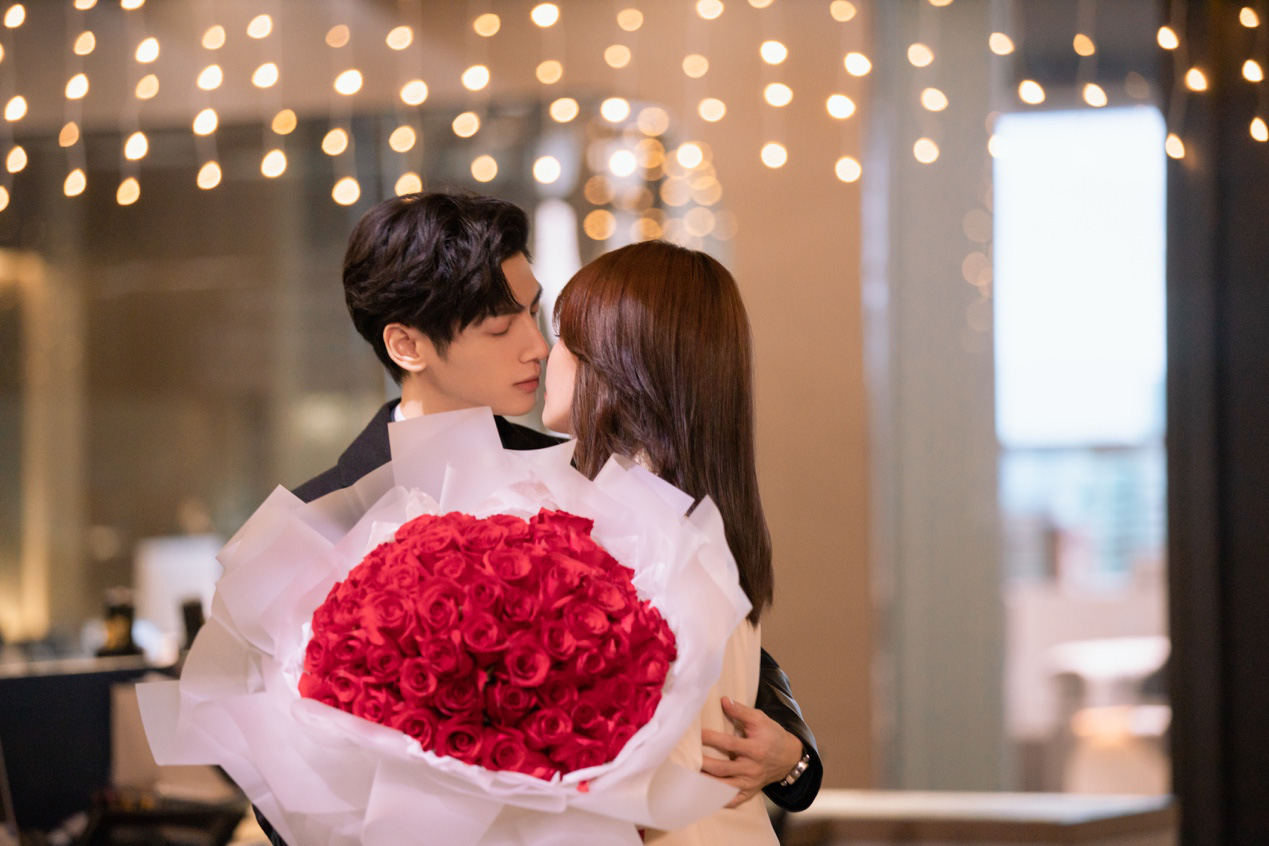 &ldquo;Tổng t&agrave;i&rdquo; La V&acirc;n Hy tiết lộ những b&iacute; mật xoay quanh bộ phim cực hot Nửa L&agrave; Đường Mật, Nửa L&agrave; Đau Thương - Ảnh 1.