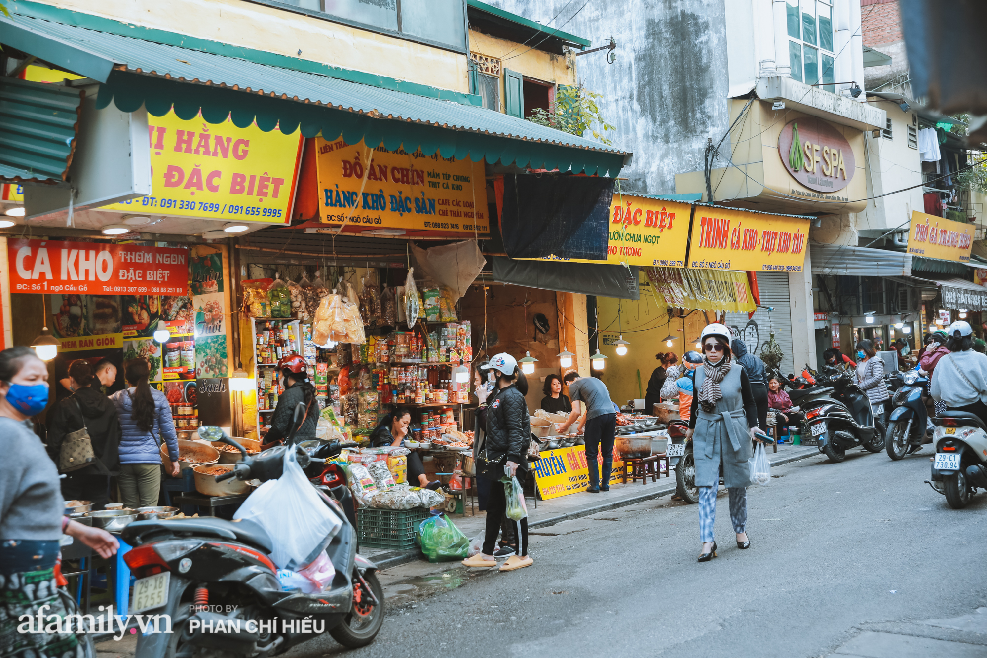 Mùa đông chạy ngang qua phố cá kho nổi tiếng Hà Nội mà chỉ muốn quay đầu xe để lựa một khúc thật to, thật thơm về thưởng thức, một cảm xúc sướng đến khó mà diễn tả! - Ảnh 1.