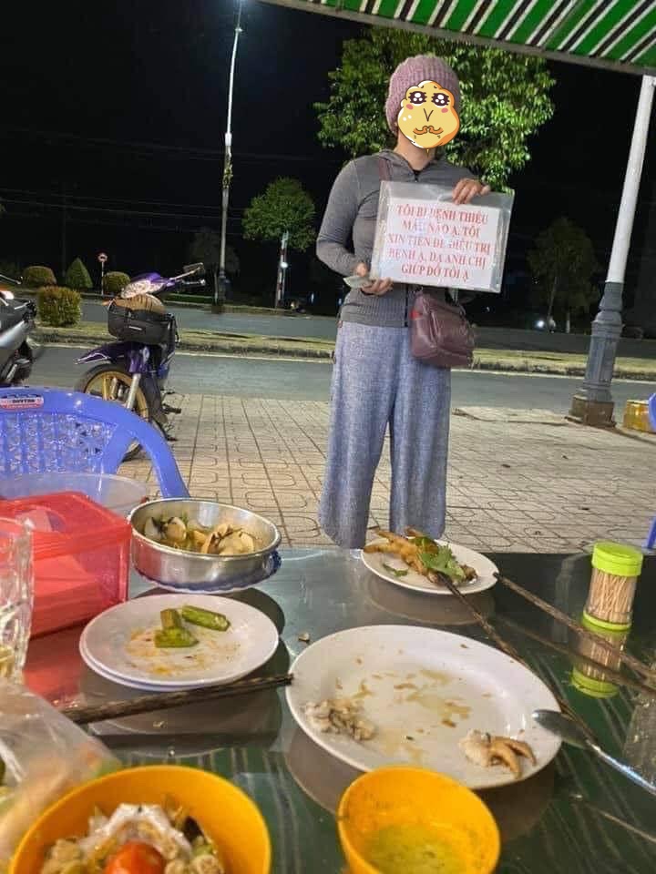 Đi ăn phở chật ở Hà Nội