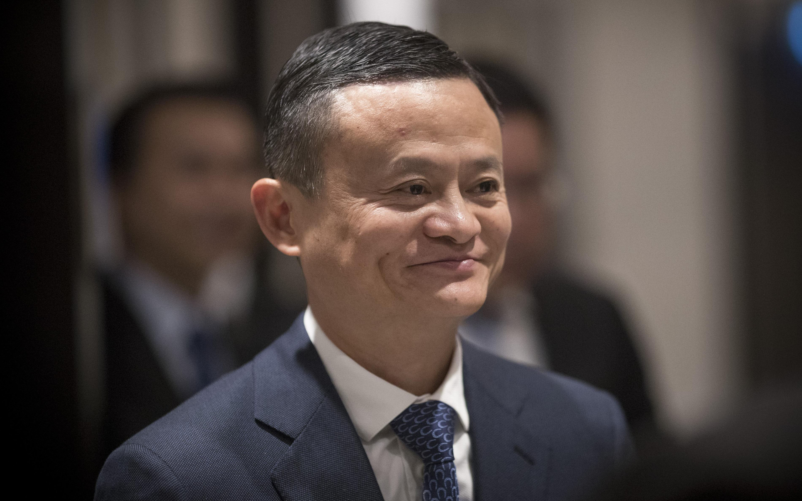 Jack Ma dự báo 6 ngành nghề sắp bốc hơi trong một ngày không xa, đọc ngay để tương lai không lo thất nghiệp - Ảnh 1.