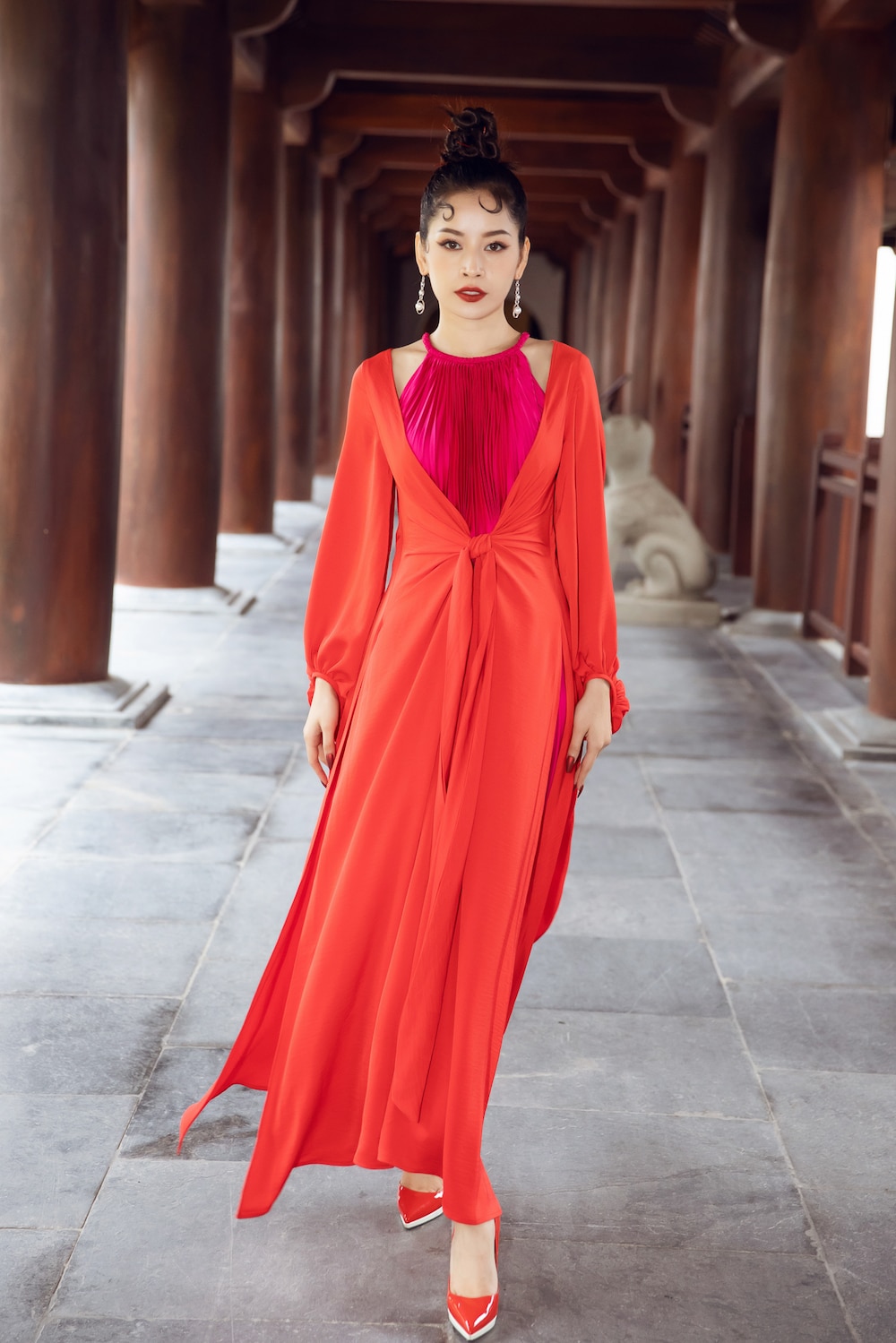 Thảm đỏ khiến dàn Hoa - Á hậu đụng hàng "cực gắt", HH Giáng My gây thất vọng với style sến khó hiểu - Ảnh 5. Thảm đỏ khiến dàn Hoa - Á hậu đụng hàng "cực gắt", HH Giáng My gây thất vọng với style sến khó hiểu - Ảnh 5.