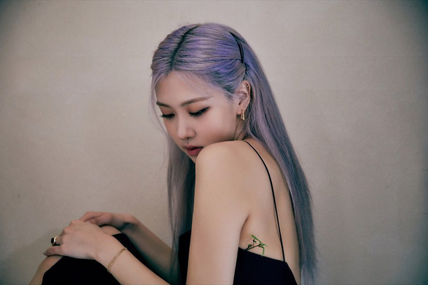 Gout thời trang ngày càng &quot;lên hương&quot; của Rosé (BLACKPINK): Sức hấp dẫn không lường trước được mỗi lần xuất hiện - Ảnh 1.